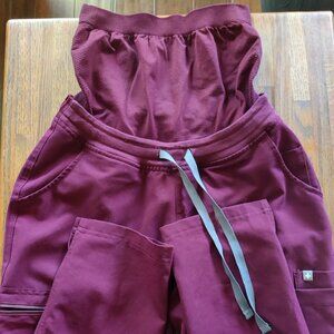 FIGS MATERNITY SET SCRUBS XS PETITE